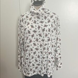 Vintage Christmas Print White Turtleneck